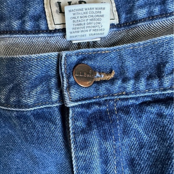 L.L. Bean Men's Double L® Jeans Natural Fit | 42x34 - Picture 7 of 11